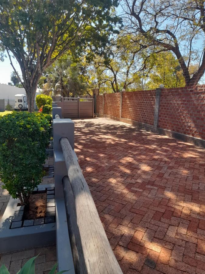 Travel North Guesthouse Tsumeb Exterior foto